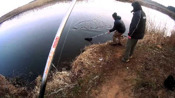 Ранняя весна: рыбалка с собакой