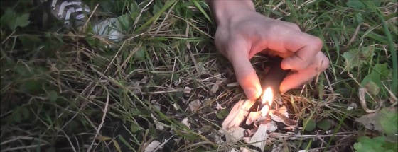 Добывание огня в сыром лесу