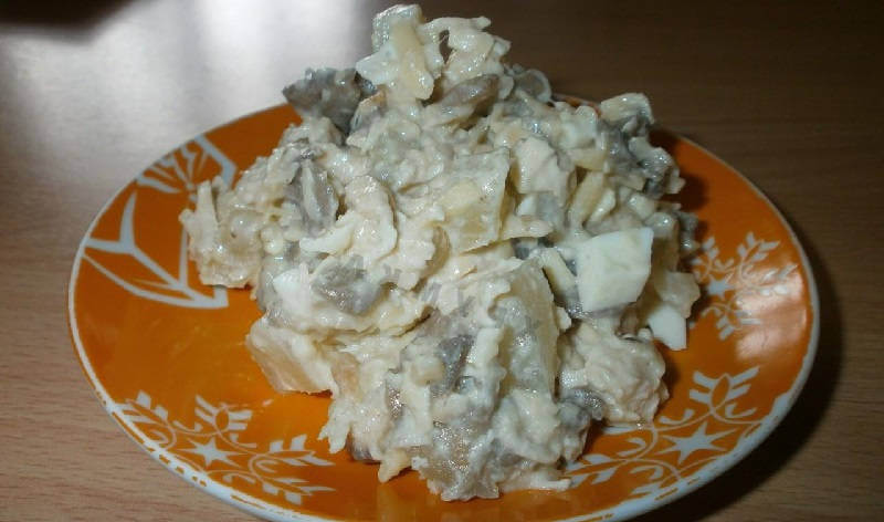 Салат из шампиньонов