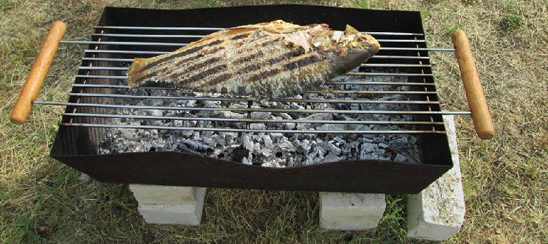 Рыба жаренная на решетке