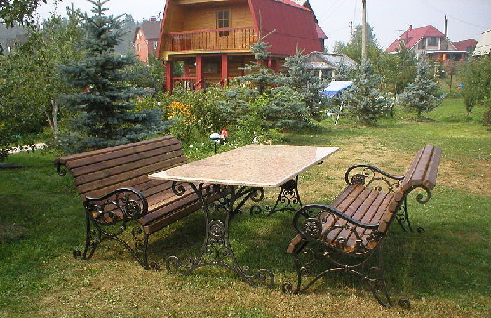 Покупка мебели для дачи