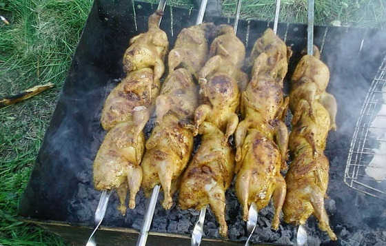 ШАШЛЫК ПЕРЕПЕЛКА И КАРТОФЕЛЬ С САЛОМ НА МАНГАЛЕ