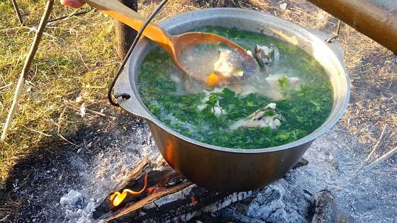 УХА В КАЗАНЕ НА КОСТРЕ