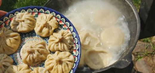ХИНКАЛИ В КАЗАНЕ НА КОСТРЕ