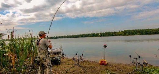 Рыбалка с ночевкой на реке с корабликом