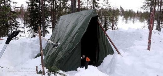 Зимняя рыбалка с ночевкой в шалаше