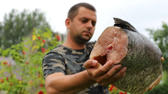 РЫБА ПО-БАТАЙСКИ В КАЗАНЕ НА КОСТРЕ