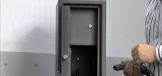 Как вскрывают оружейный шкаф столовым ножом