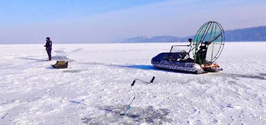 Рыбалка на аэролодке зимой