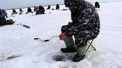 Рыбалка на Петровской зимой