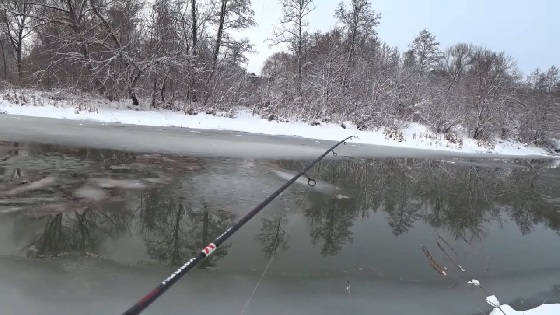 Трудовая спиннинговая рыбалка зимой