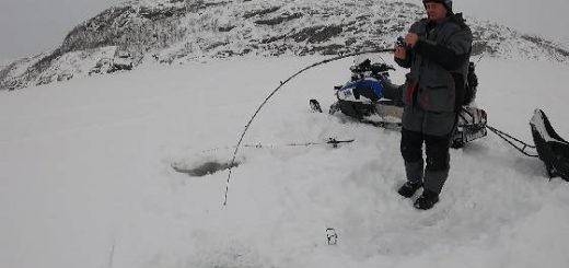 ЗИМНЯЯ РЫБАЛКА В БАРЕНЦЕВОМ МОРЕ