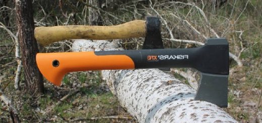 Топор fiskars x7