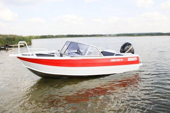 ЛОДКА QUINTREX 475 COAST RUNNER