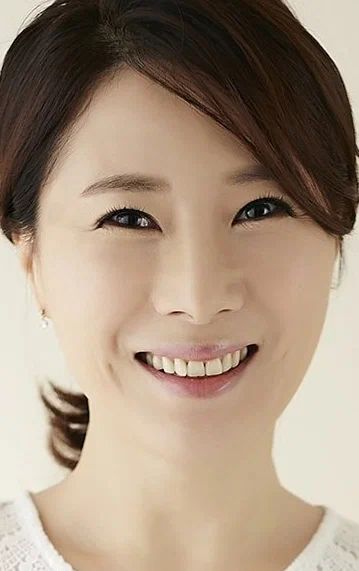 Южнокорейская актриса Хван Ён Хи